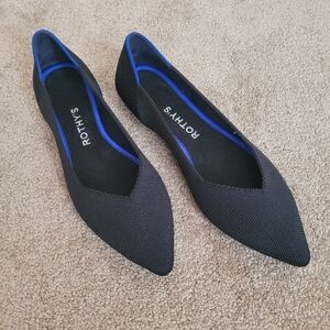 LIKE NEW IN BOX rothy's black pointed flats